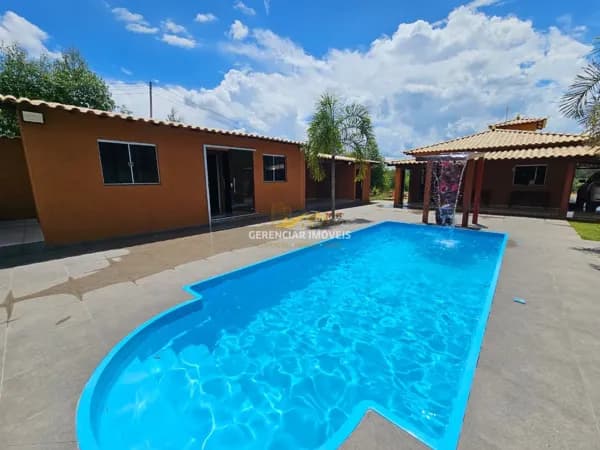 Chácara 2.300m² 5 Quartos, Piscina e Pomar em Itatiaiuçu!