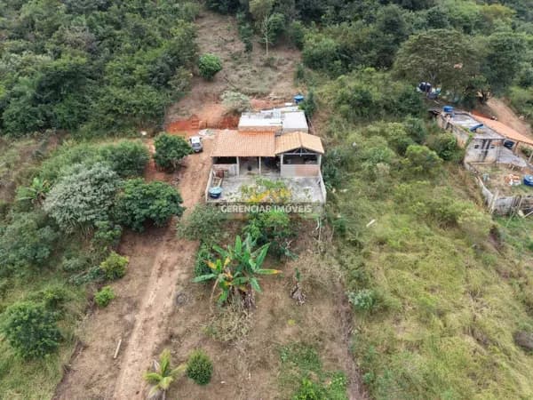Chácara a venda em Mateus Leme MG 2.500m², Varanda com uma Vista Maravilhosa para a Montanha!
