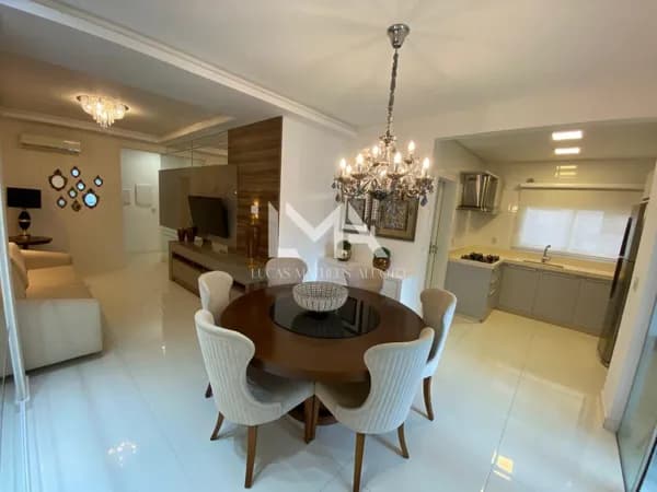 APARTAMENTO 3 SUÍTES E 3 VAGAS PARA LOCAÇÃO ANUAL NA MEIA PRAIA