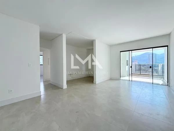 APARTAMENTO NOVO DE 3 SUÍTES NO CANTO DA PRAIA EM ITAPEMA