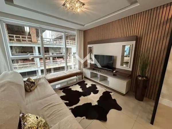 APARTAMENTO GARDEN COM AMPLO TERRAÇO NA MEIA PRAIA