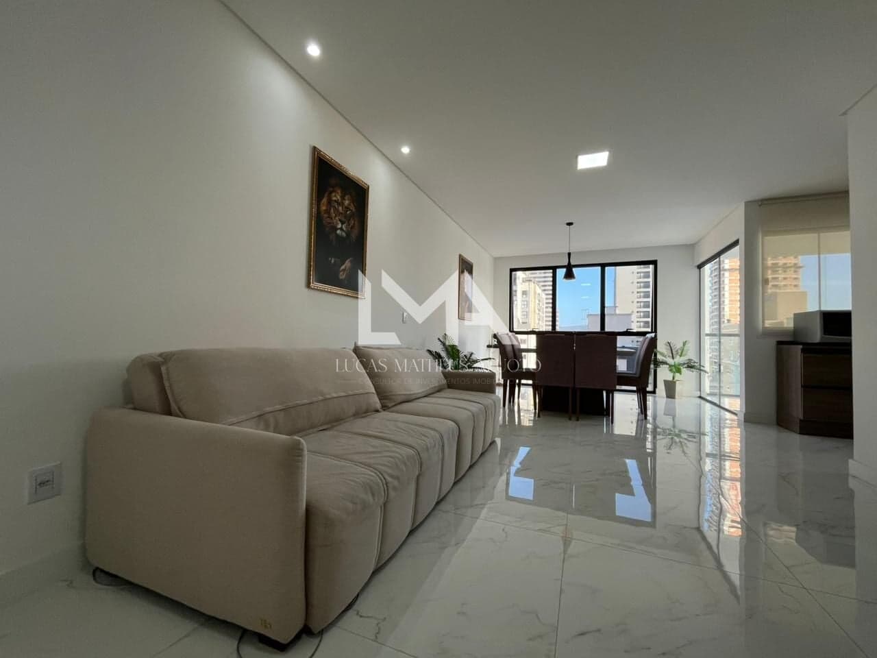 APARTAMENTO DE 3 SUÍTES PRONTO E SALDO EM 52X NA MEIA PRAIA
