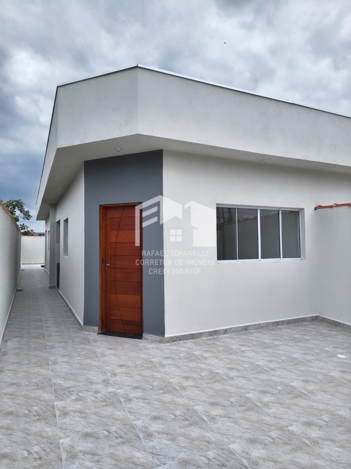 Linda casa com piscina em Itanhaém
