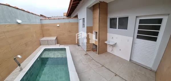 Linda casa com 3 quartos