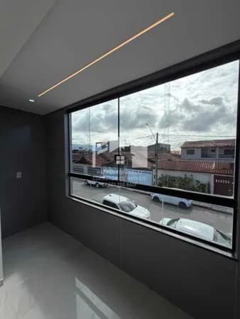 Casa em Condomínio com Duplex e Sacada