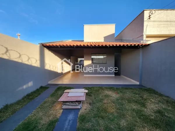 Casa de 2 Quartos sendo 1 suíte em acabamento moderno no Residencial Santa Fé 01.