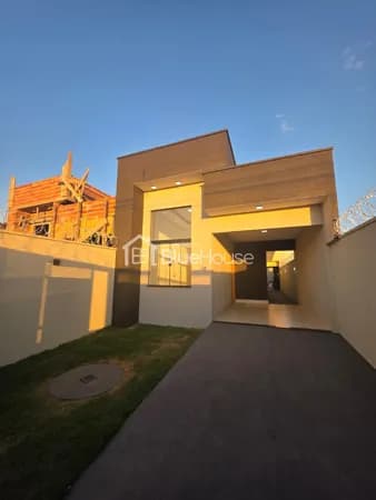 Casa 3 Quartos sendo 1 suíte com Área Gourmet no Bairro Independência.