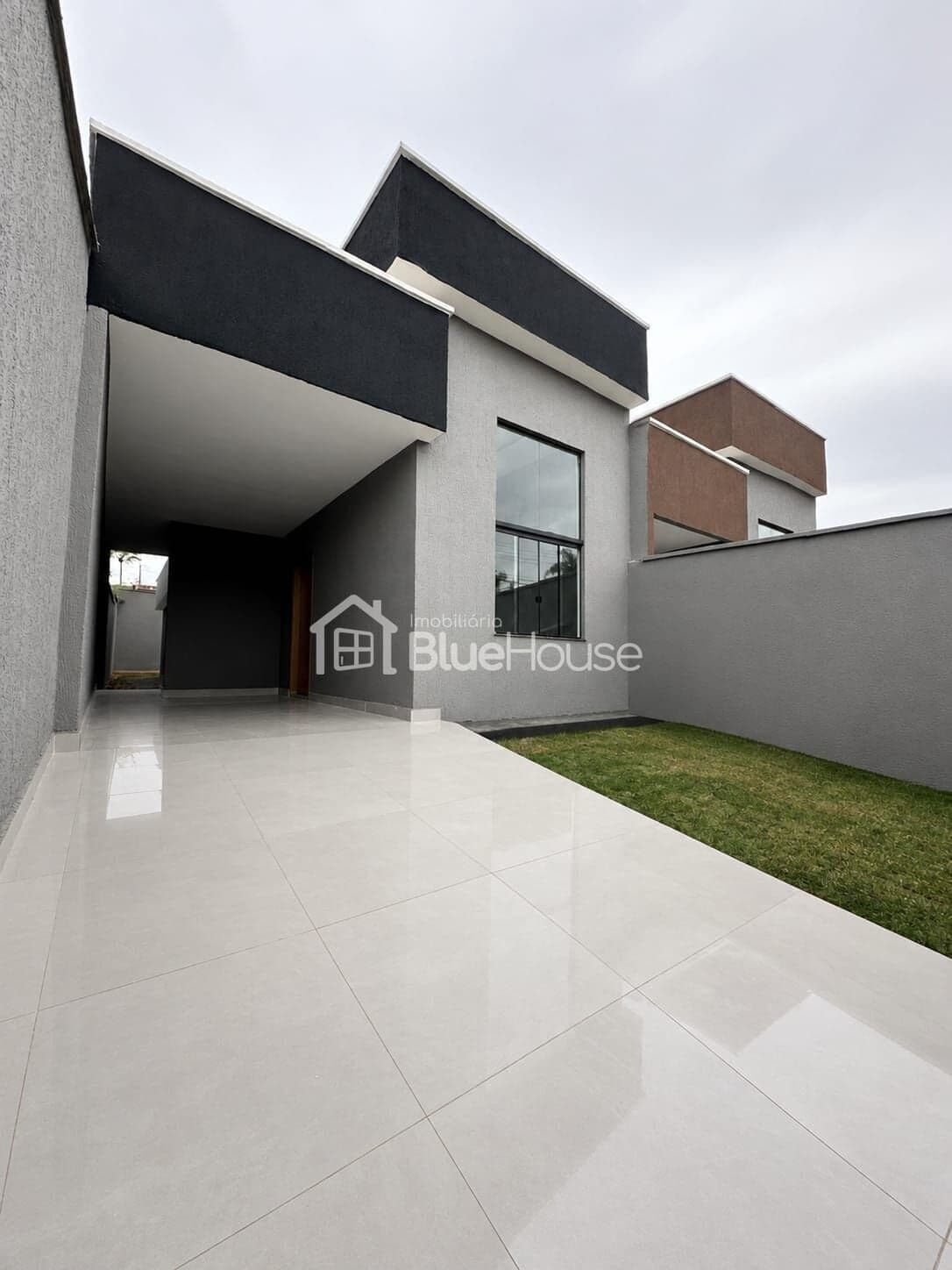 Casa de 3 Quartos sendo 1 suíte em acabamento Premium no Parque Veiga Jardim.
