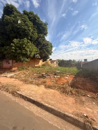 Lote Na Vila Oliveira Em Aparecida de Goiania.