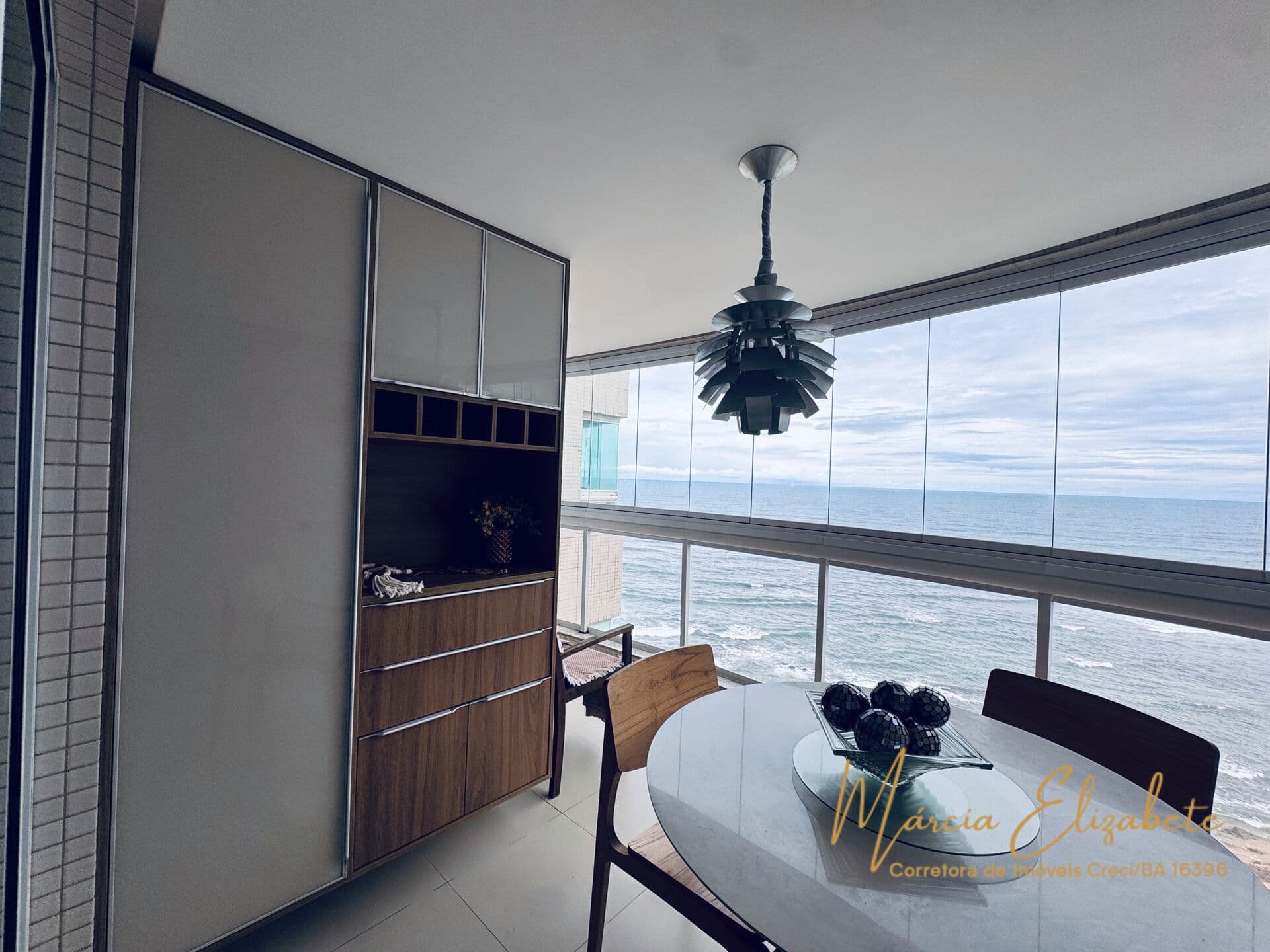 Lindo 1/4 Mobiliado com Varanda Gourmet e Vista Mar – Pituba Privilege