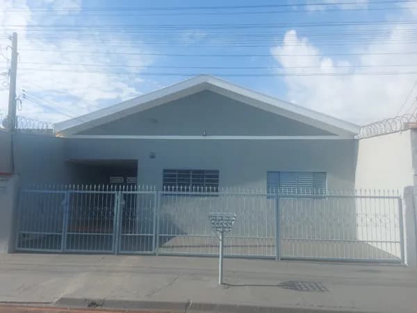 Casa à Venda no Centro do Simioni
