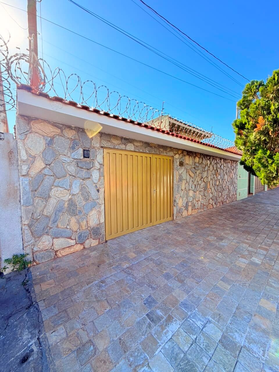 Casa totalmente reformada à venda no Ipiranga , – Ribeirão Preto