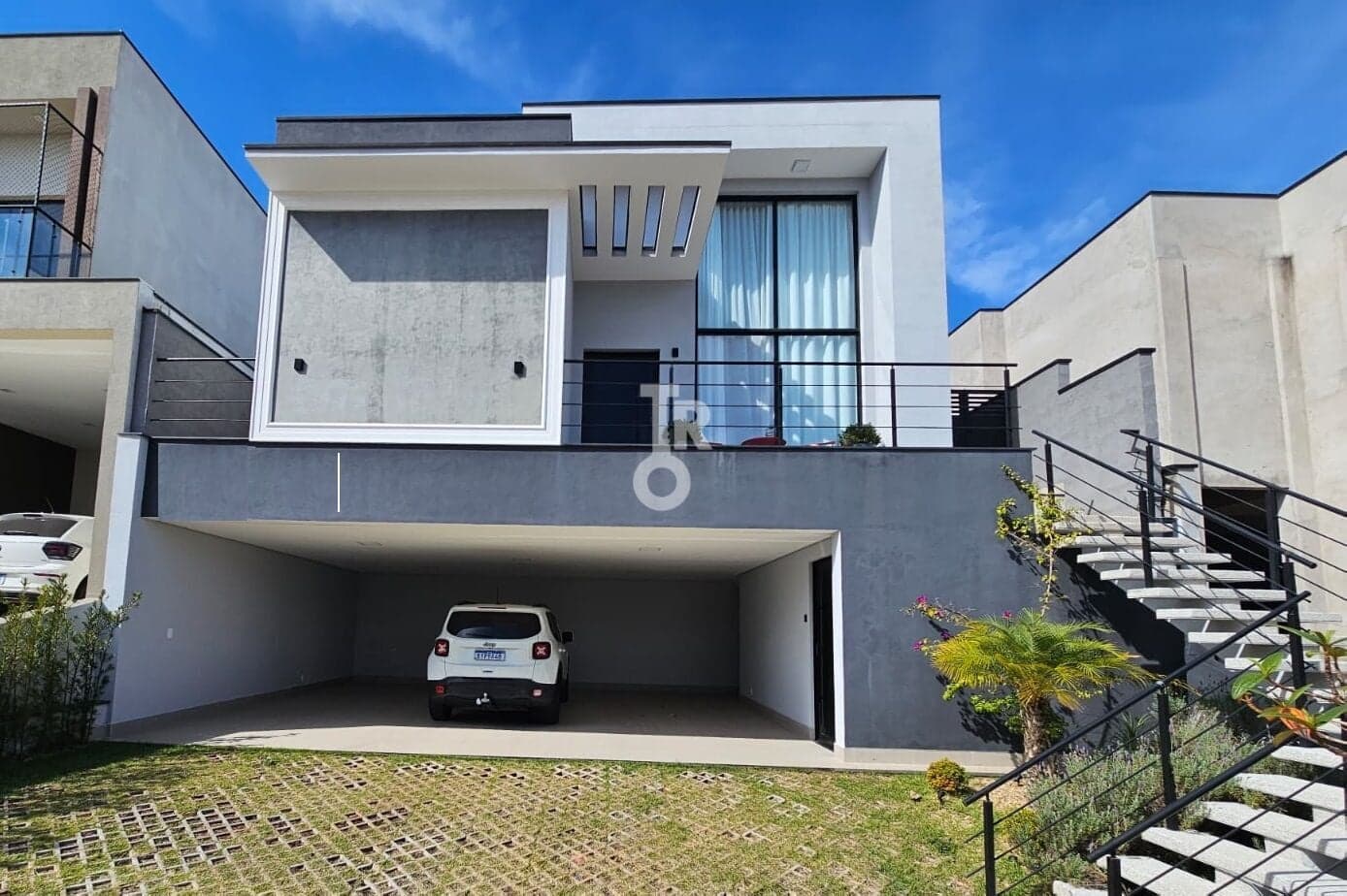 CASA À VENDA NO CONDOMÍNIO RESERVA ERMIDA 2 – JUNDIAÍ/SP | 3 suítes | Piscina privativa