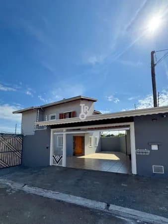 Casa à venda no bairro Jardim São Vicente – Jundiaí/SP | 3 quartos | Piscina aquecida e garagem para 5 carros