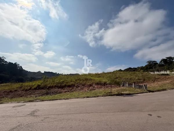 Terreno à Venda – 1.000m² - Condomínio Res. Santa Esmeralda - Jundiaí - SP