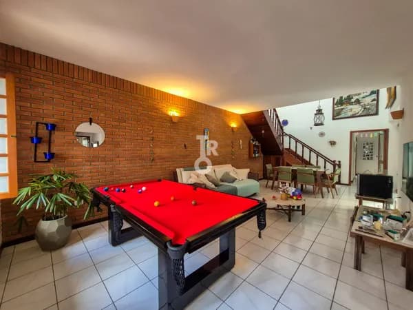 Casa térrea à venda no bairro Parque da Represa – Jundiaí/SP | 262m² de área construída | 3 quartos, sendo 1 suíte | Mezanino e espaço gourmet