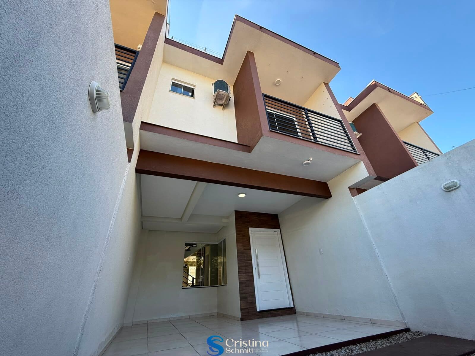 Casa Sobrado em Itacolomi, Balneário Piçarras/SC