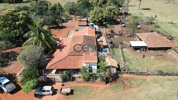 Fazenda e 64 hectares na região de Abaeté/MG – Estrutura completa para pecuária