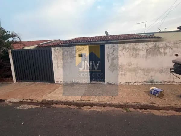 Casa em Neves Paulista - Centro