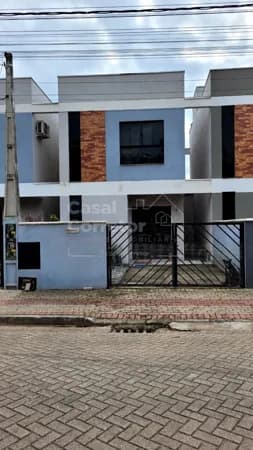 Sobrado em Brusque - Limeira Baixa