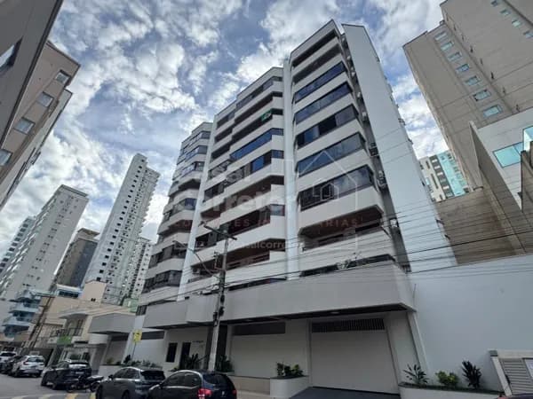 Apartamento em Itapema - Meia Praia