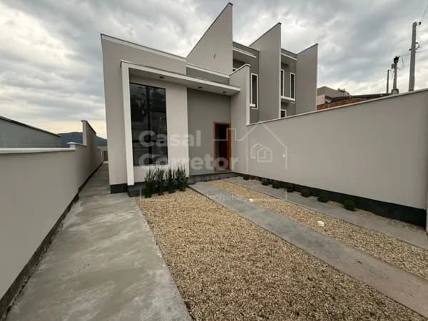 Sobrado em Brusque - Limeira Baixa