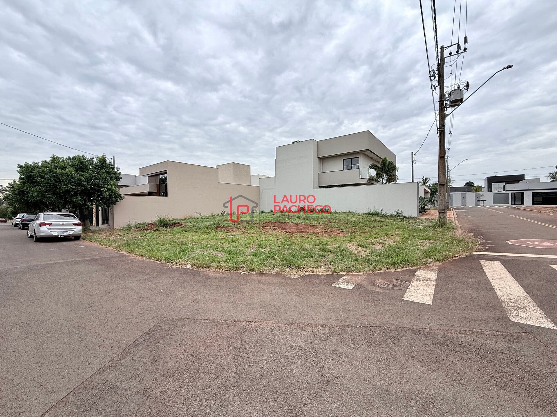 Terreno de Esquina à Venda mo Residencial Belmonte/Rolândia-Pr.