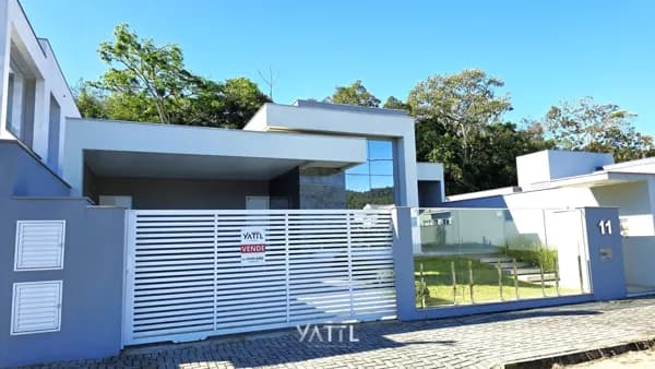 Casa de Alto Padrão com Piscina em Jaraguá do Sul – Viva com Conforto e Exclusividade