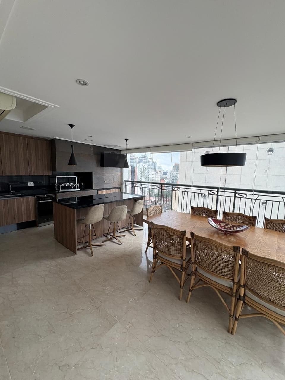 Apartamento Alto Padrão, 305 m², 4 suítes, 5 vagas, Moema Indios
