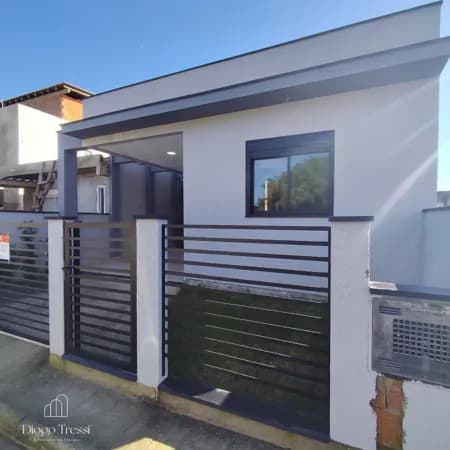 Casa em Florianópolis - São João do Rio Vermelho