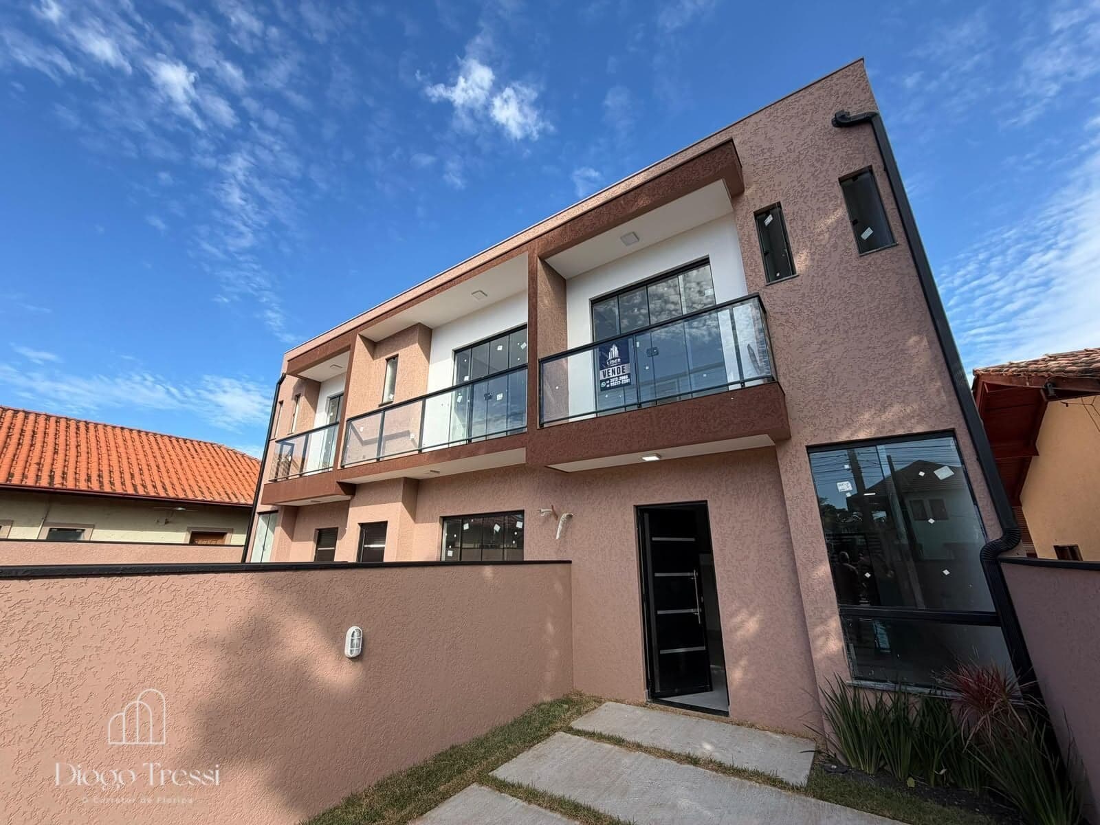 Sobrado em Florianópolis - São João do Rio Vermelho
