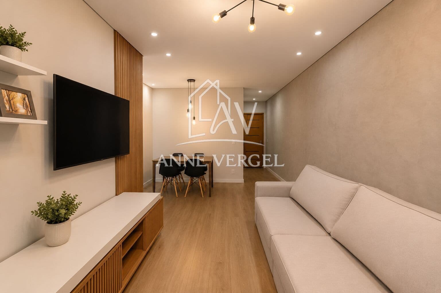 Apartamento com 2 quartos à venda no bairro Jaguaribe Osasco com 65m² e 1 vaga de carro próximo à Av. Jaguaribe