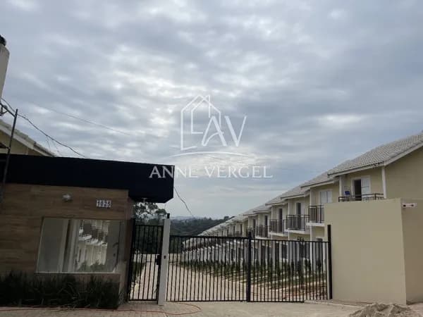 Casa com 2 dormitórios à venda no bairro Chácara Ondas Verdes em Cotia com 60m² e 1 vaga de carro próximo ao Shopping Granja Vianna