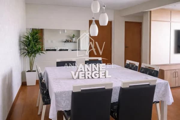 Apartamento com 2 quartos e 1 vaga de carro e varanda à venda no Jardim Carapicuíba em Carapicuíba com 84m² próximo à Avenida Inocêncio Seráfico