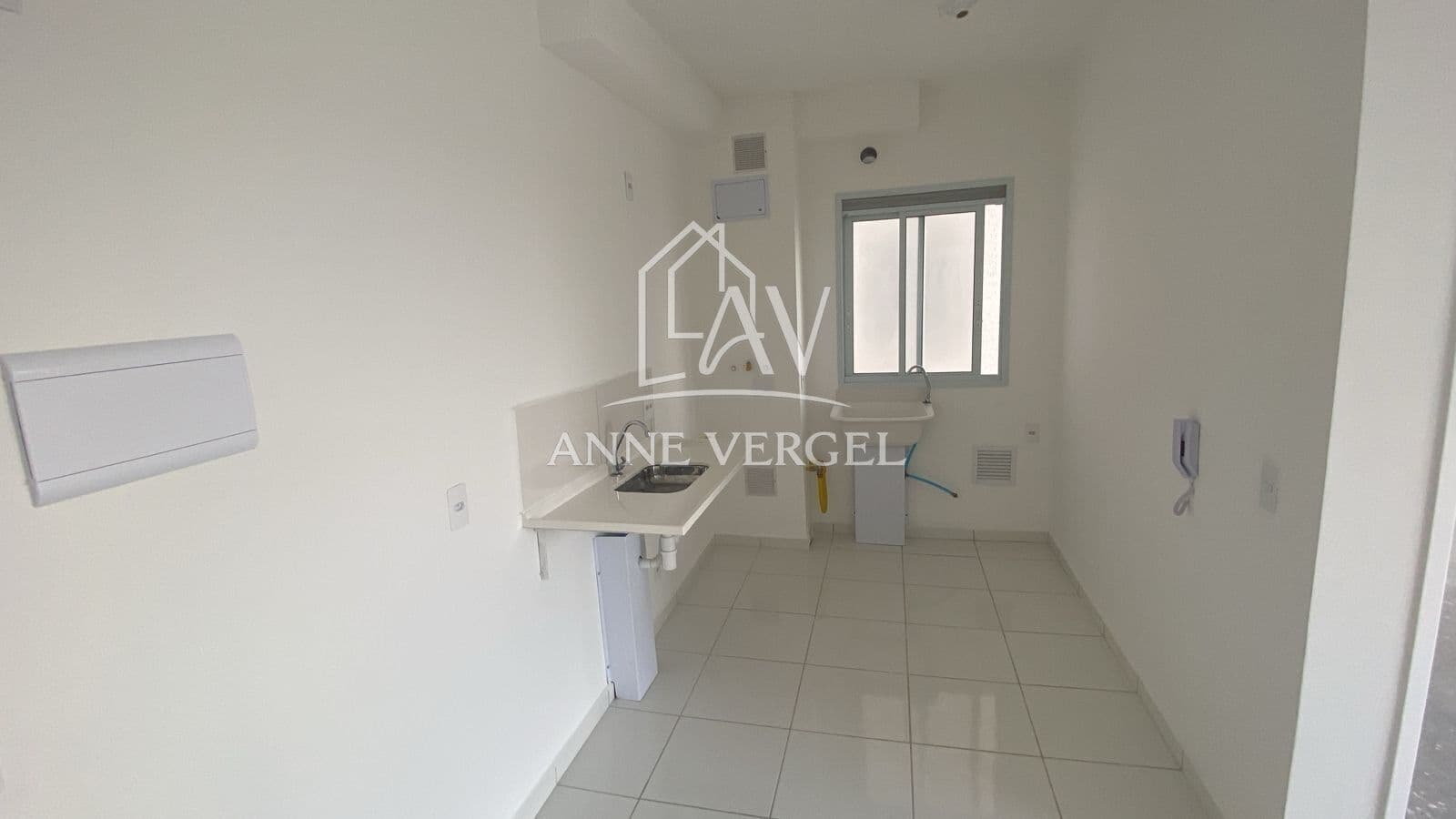 Apartamento com 2 quartos à venda no bairro Vila Sul América em Carapicuíba com 41m² e 1 vaga de carro à poucos minutos do Shopping Barueri