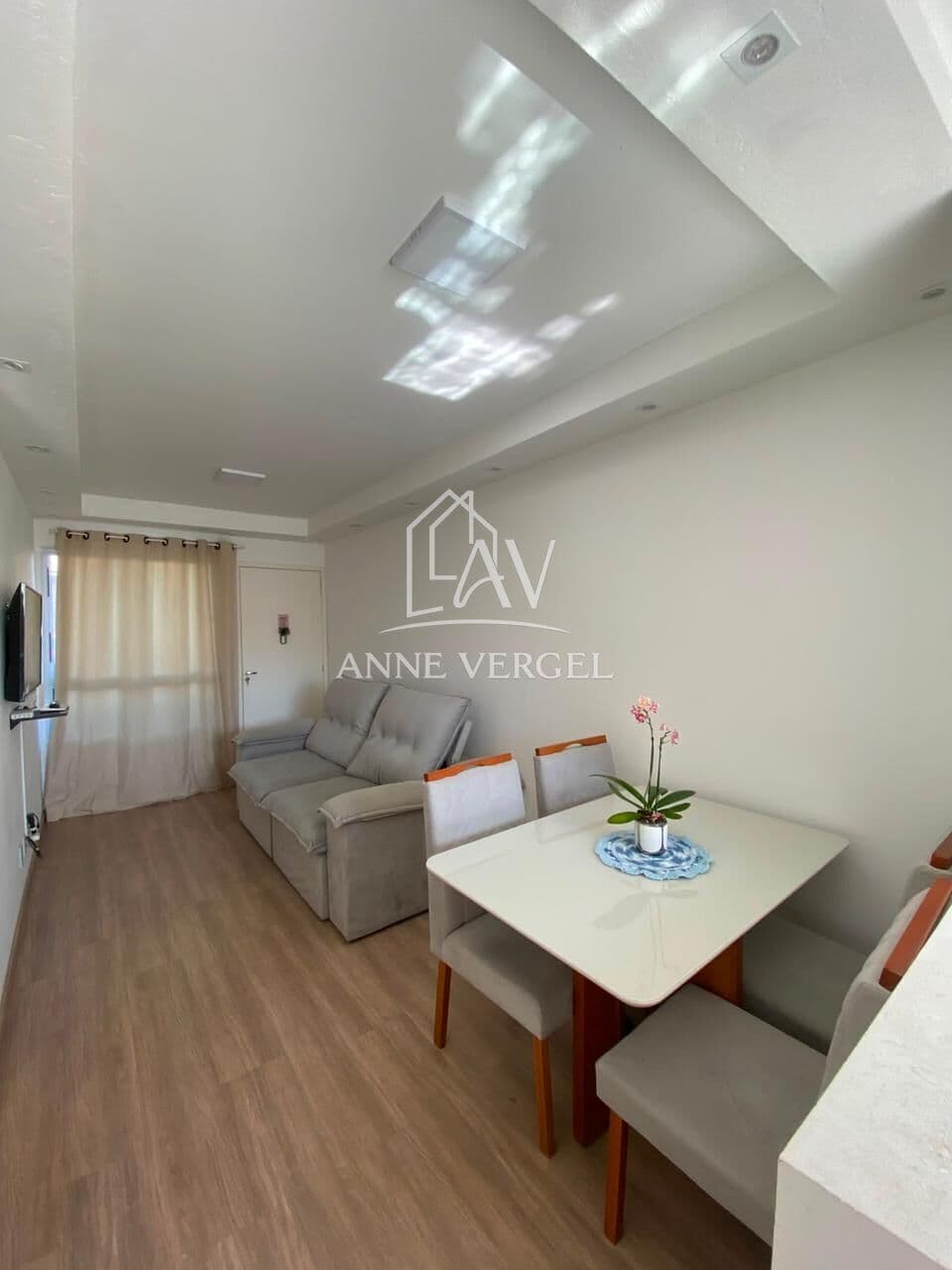 Apartamento 2 quartos à venda no bairro Jardim Sandra 46m2 com 1 vaga de carro próximo à Rodovia Raposo Tavares