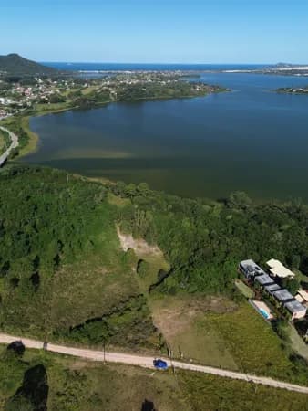 Um dos Terrenos Mais Exclusivos da Lagoa de Ibiraquera | 4.330,65 m² à Beira da Lagoa