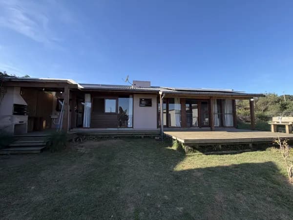 Casa à Venda na Praia do Rosa SC