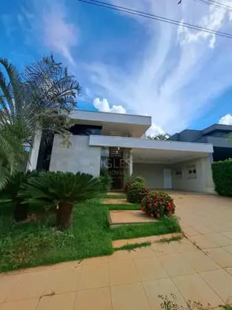 Casa Térrea | Condomínio Damha V I Ref 161