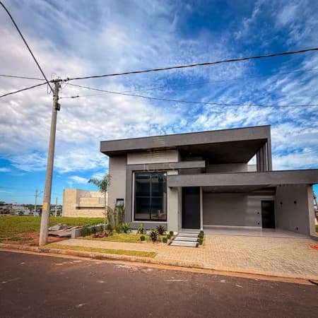 Arquitetura Contemporânea e Sofisticação no Quinta do Lago II / Ref. 181