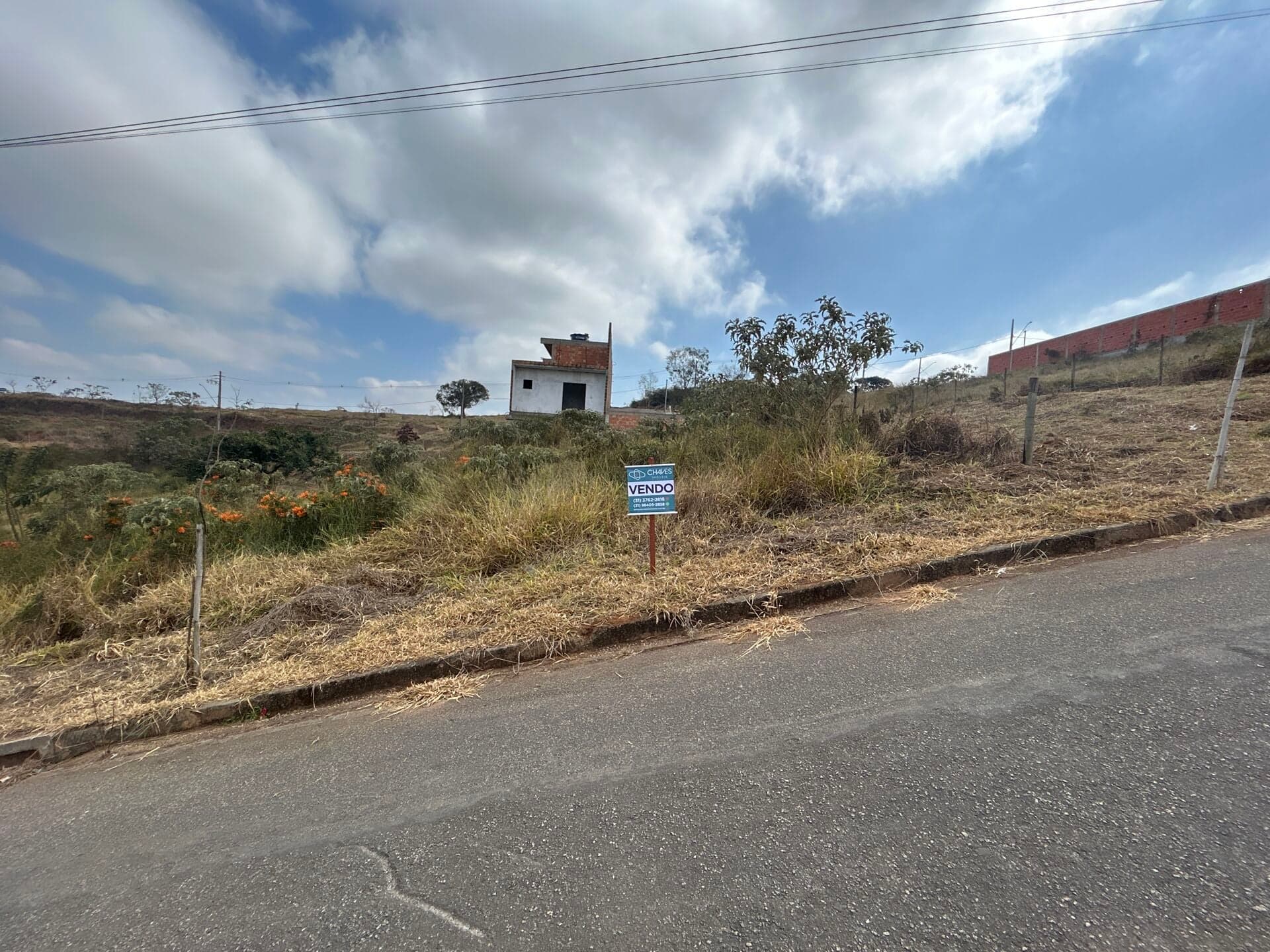 Lote à Venda no Bairro Monte Cristo