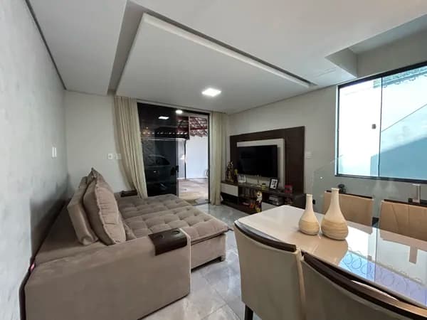 Casa à Venda no Bairro Novo Horizonte – Exclusividade Chaves Imóveis