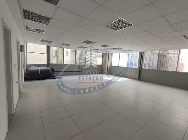 Sala comercial Republica