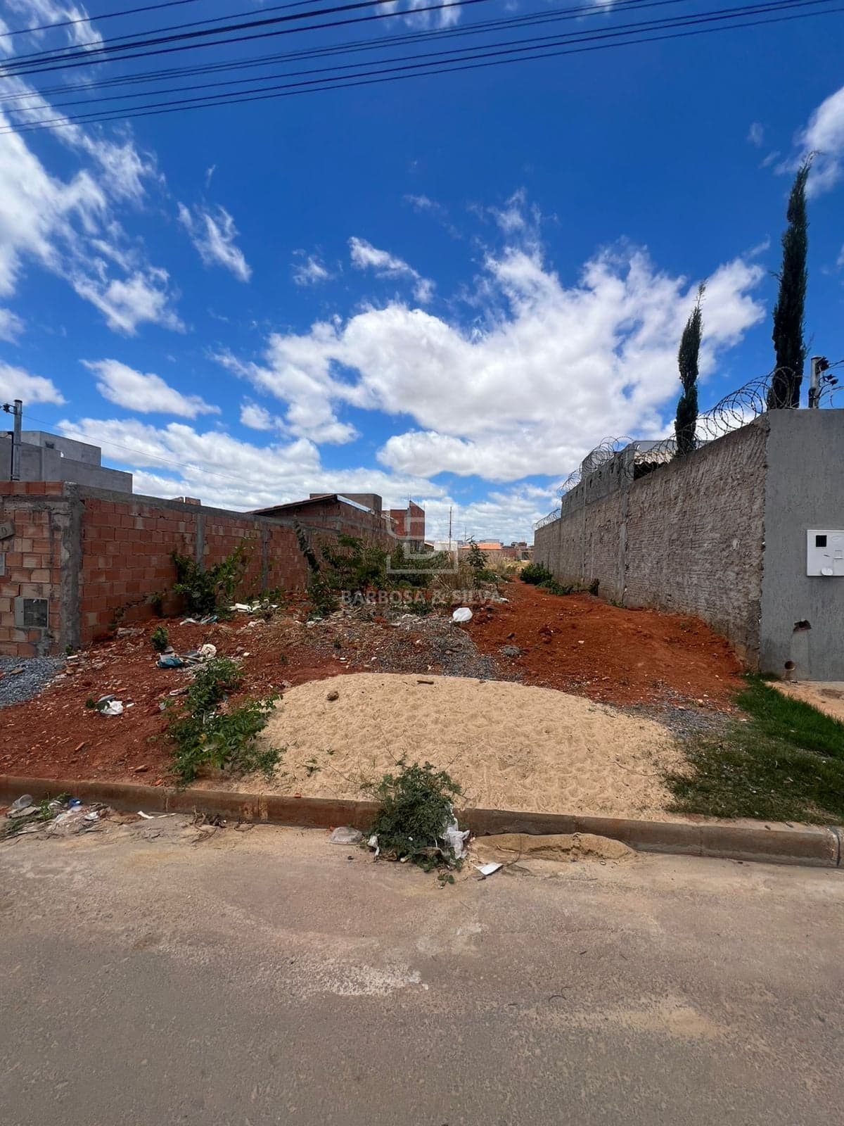 Lote/Terreno em Montes Claros - Jardim Primavera