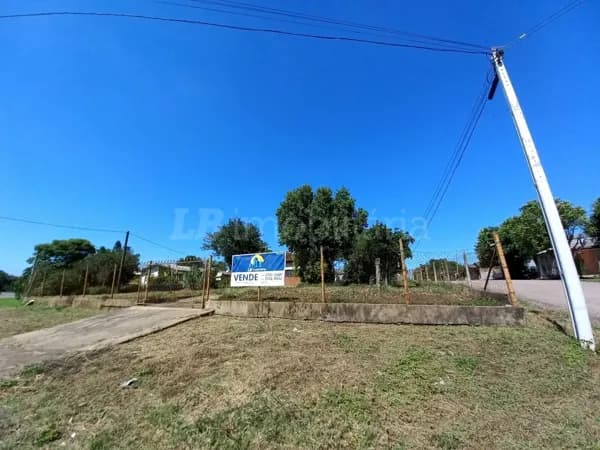 Terreno de esquina ótimo para construção residencial/comercial