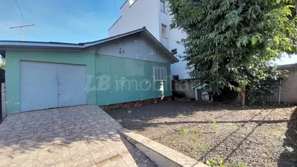 Terreno grande ideal para residencial ou comercial