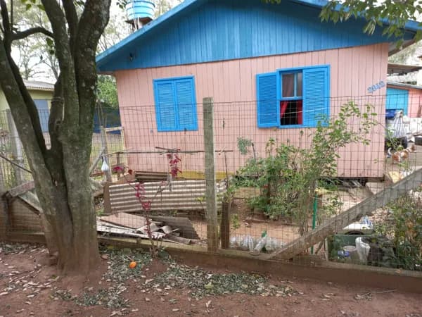 Casa Mista no Acesso Dona Leolodina