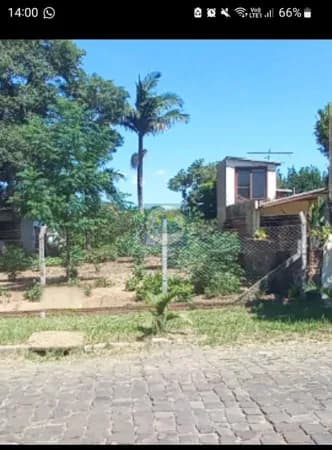 Terreno grande medindo 11x55 metros, bem localizado.