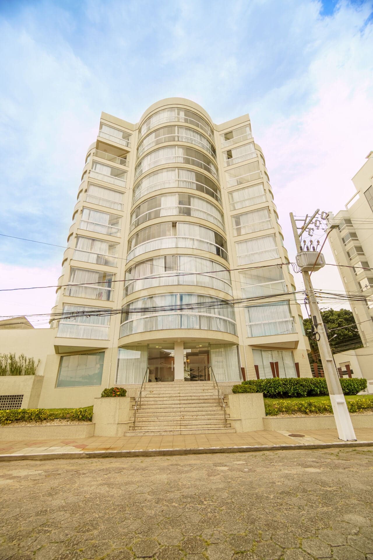 Apartamento mobiliado à venda no Residencial Champs Elysées ⠀