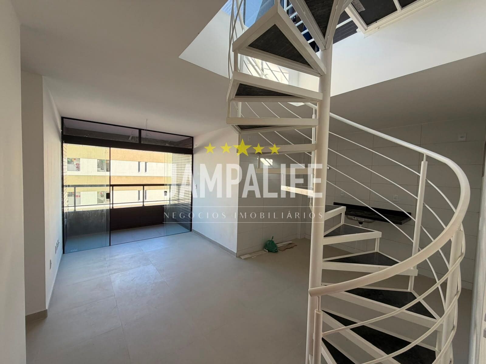 Cobertura duplex no Bessa